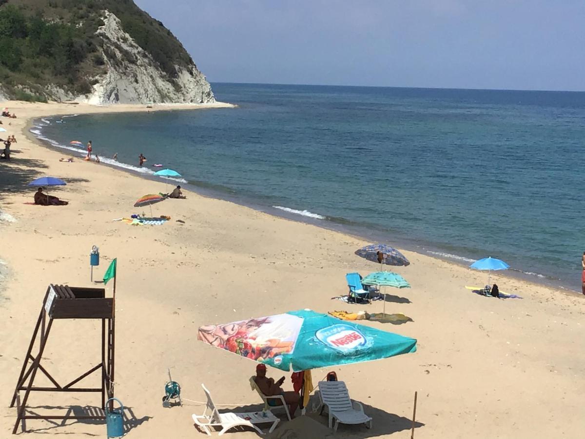 Rose Apartment On The Beach Byala  Exterior foto